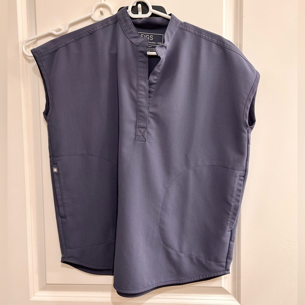 Figs scrub top - Picture 1 of 1